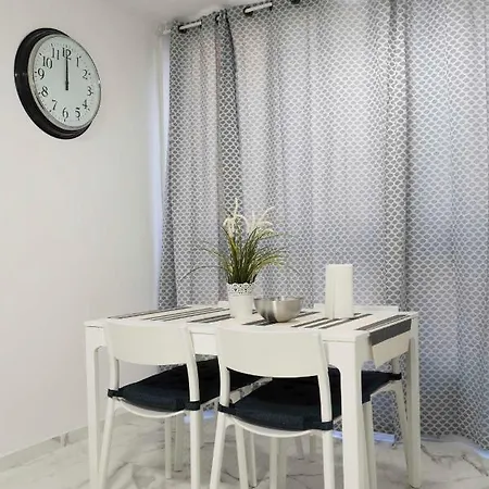 Centrico Apartamento Cerca De La Playa *