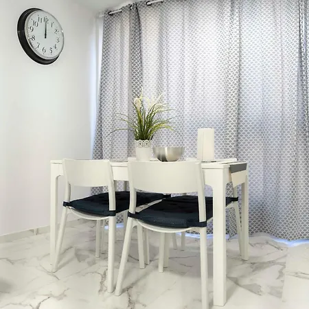 Centrico Apartamento Cerca De La Playa 아파트